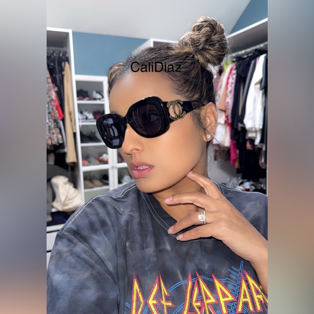 CHANEL Sunglasses - Picture 10 of 13